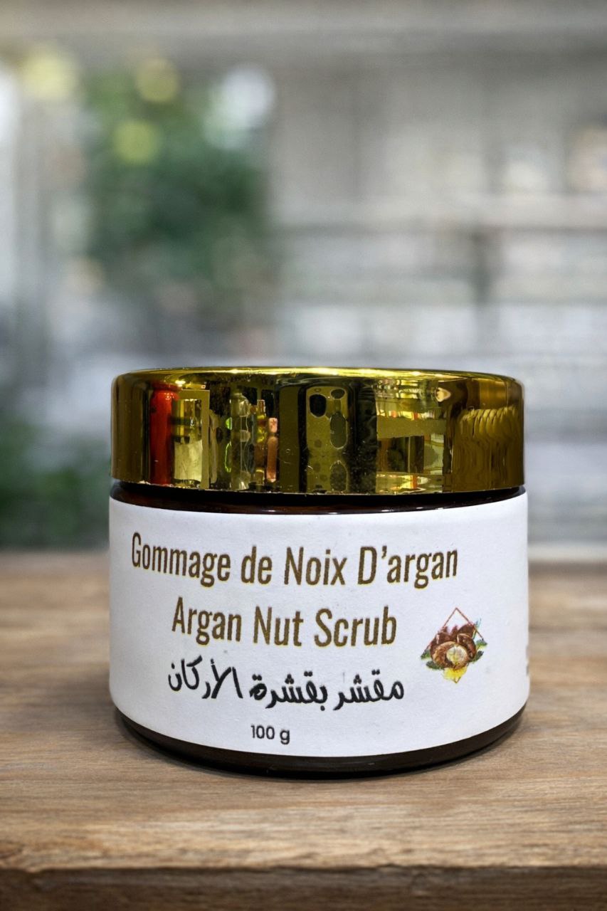 مقشر بقشور زيت الأركان